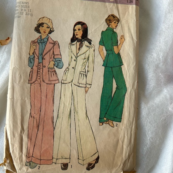 Vintage Sewing Patterns - Picture 8 of 16